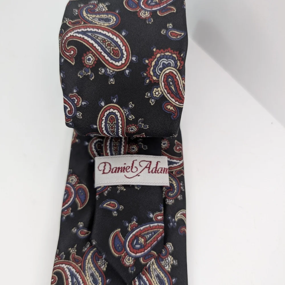 Daniel Adams Men’s Paisley Tie Black & Red Classic Vintage Necktie